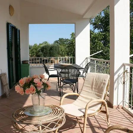 Apartment Isabella *